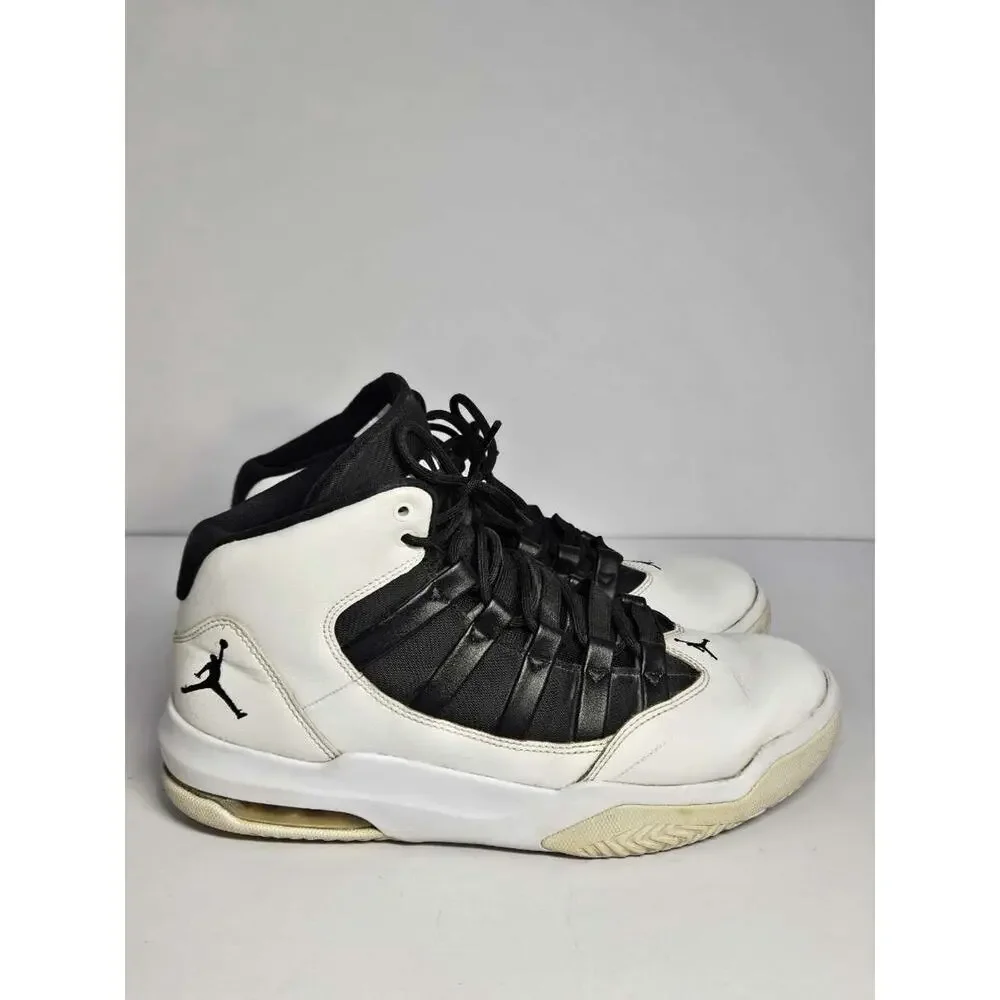 Jordan Max Aura White Black AQ9084-100 Men’s Size 9 Basketball Shoes